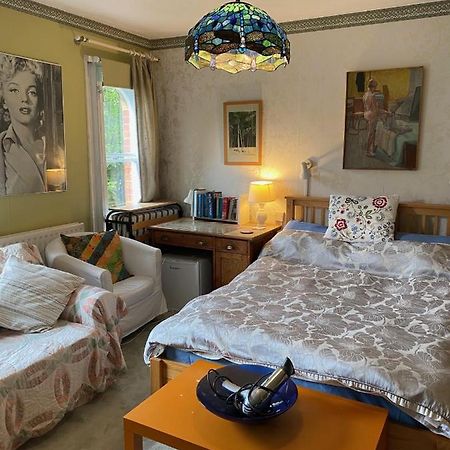 Bellhay Orchard Bed & Breakfast Глостънбъри Екстериор снимка